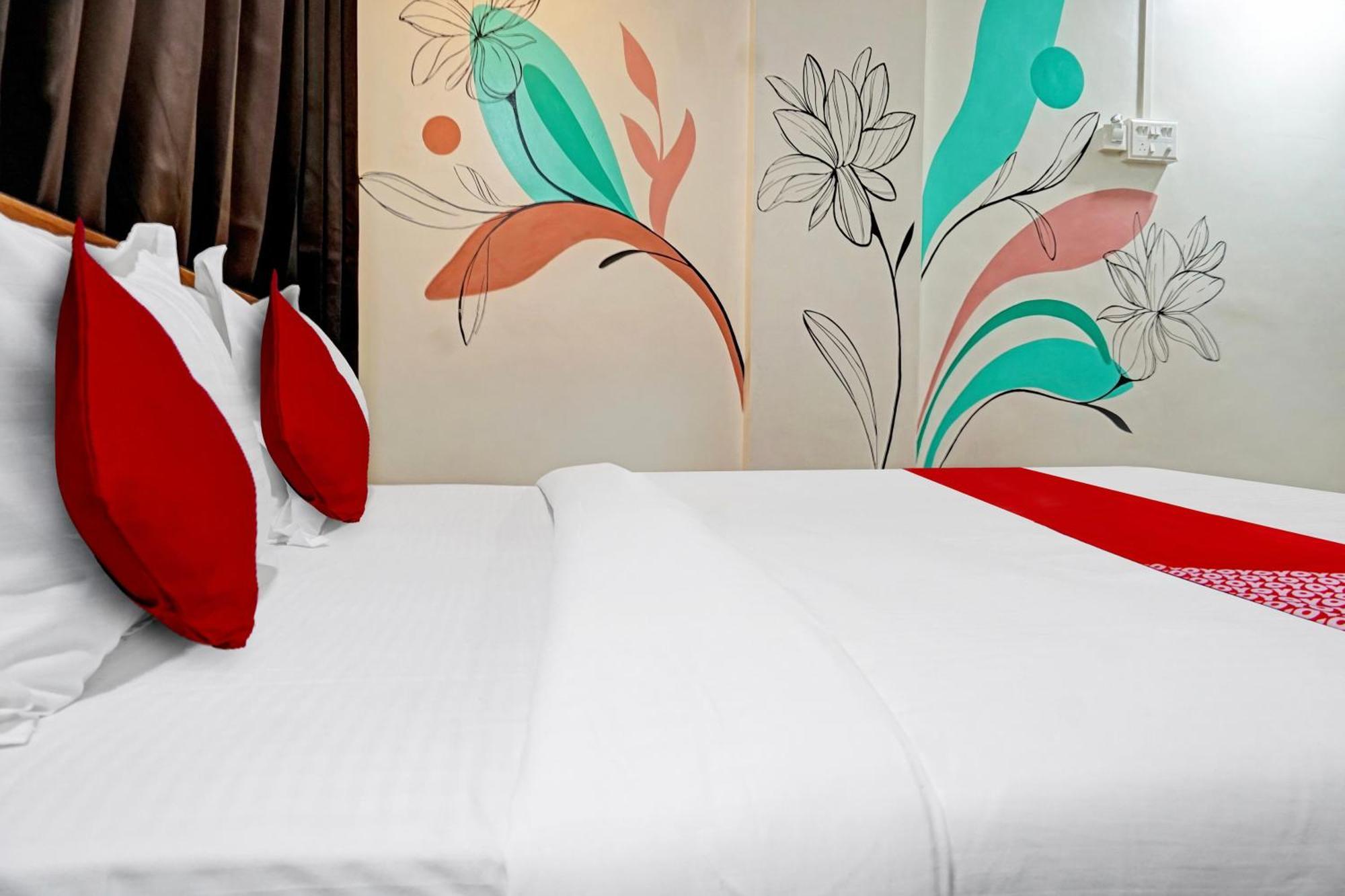 Super Hotel O Aru Sai Pune Extérieur photo